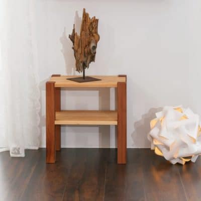 Beistelltisch BeneVita mit 4 Füßen Nachtisch BeneVita mit 4 Füßen aus Platanenholz, Ablagen aus Erlenholz